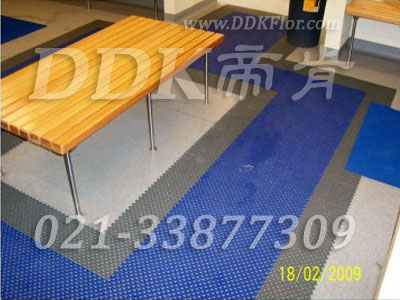 藍色+灰色_桑拿浴室更衣室地面防滑材料樣板圖片,帝肯(DDK)_8200_337效果圖,衛(wèi)浴防滑墊,浴室防滑地墊,浴室墊,浴室地磚,浴室地毯,浴室地板磚,浴室地板,浴室地墊,浴室pvc格柵地板,浴室防滑地磚,浴室防滑墊,浴室防滑疏水磚,浴池防滑地墊,淋浴房防滑墊,桑拿地板