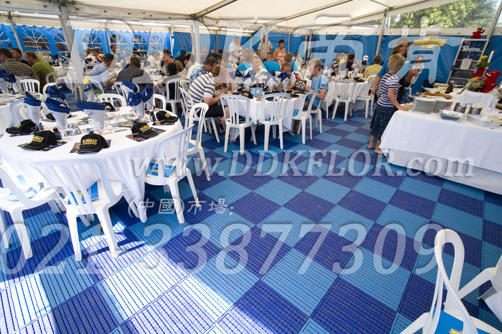 深藍(lán)+淺藍(lán)（1）_戶外帳篷活動(dòng)地面材料樣板圖片,帝肯(DDK)_7000_600（篷房地面材料）效果圖，移動(dòng)篷房用地板,pvc活動(dòng)地板,pe戶外地板,戶外地磚,戶外地板,戶外塑料地板,戶外防滑墊,塑料戶外地板,pvc戶外地板,pvc承重地板,室外地坪,室外地墊,室外地板膠,室外地磚,室外地膠,室外塑料地板,室外塑料地毯,室外塑膠地板,室外拼接地墊,室外橡膠地板,室外環(huán)保地板,室外防滑地墊,室外防滑墊,展會(huì)地板,展會(huì)地膠,展銷會(huì)專用地板,可拼接展會(huì)塑膠地板,會(huì)展地板,展臺(tái)地板,車展地板,車展地膠,塑料拼接地板,塑料拼裝地板,PVC拼接地墊,拼接地板,拼接式地墊,拼裝地墊,拼裝地板,拼裝地膠,室外鏤空拼裝地板,組合式地墊