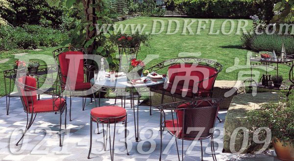 灰白鋪裝_戶外花園地面鋪塑膠地磚樣板圖片,帝肯(DDK)_8100_T550（室外花園地面材料）效果圖，戶外地磚,戶外地板,戶外花園地磚,pvc戶外地板,塑料戶外地板,幼兒園戶外地墊,幼兒園戶外地板,戶外地墊,戶外地毯,戶外地膠,戶外塑料地板,戶外塑膠地毯,戶外花園地板,戶外草坪地墊,戶外防滑墊,花園戶外地板,陽臺(tái)戶外地板,入戶花園地板,入戶花園地面,室外花園地磚,花園地板磚,露臺(tái)花園裝修,室外地板膠,室外地磚,室外地膠,室外塑料地板,室外塑膠地板,室外鏤空拼裝地板,室外防水地板,室外防滑地墊,室外生態(tài)地板,室外環(huán)保地板,室外防腐地板,室外陽臺(tái)地板,室外陽臺(tái)磚,室外露臺(tái)地磚,室外露臺(tái)裝修,幼兒園室外地膠