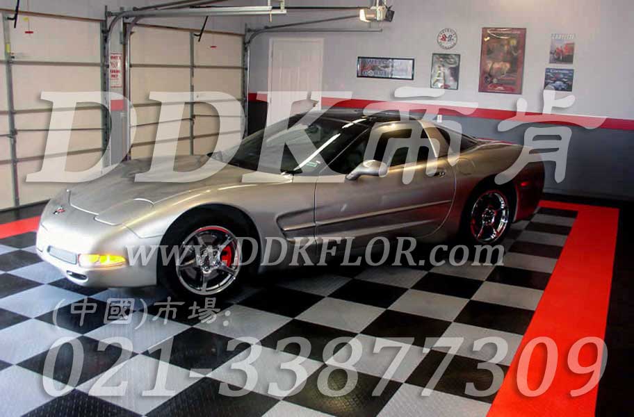 紅色+黑灰+銀灰色_地面拼裝_私人車庫裝修效果圖
