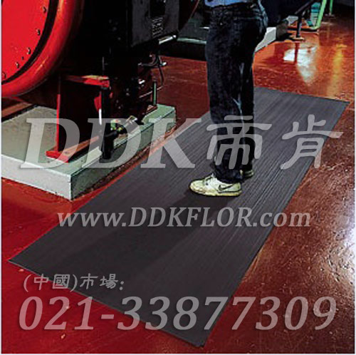 卷材黑色（11）_工廠車間用防滑耐磨地毯樣板圖片,帝肯(DDK)_S450_9979（工業(yè)車間地面防滑材料）效果圖,廠房地毯,廠房地膠,過道地毯,過道地墊,過道防滑墊,工廠車間地板革,維修車間地板,車間地墊,車間地毯,車間地膠墊,車間地面膠皮,車間塑料防滑墊,車間用地板膠,車間防滑地墊,車間防滑墊,車間防砸地板,工廠車間地膠,工業(yè)地毯,工業(yè)地膠,工業(yè)塑料地毯,工業(yè)地墊,工業(yè)地板膠,工業(yè)地板革,工業(yè)耐油地墊,工業(yè)走道地墊,工業(yè)防滑地毯,工業(yè)防滑墊,工廠地墊,工廠地毯,工廠地膠,工廠走道地墊,工業(yè)抗疲勞防滑墊,走道地墊,走道地毯,走道墊,塑料防滑地毯,橡膠地毯,耐壓耐磨地毯,走廊地毯,防滑地毯,防污地毯,防滑毯,防水地毯,防噪聲地毯,通道地毯,經(jīng)濟(jì)型抗疲勞地墊,抗疲勞腳墊,抗疲勞地毯,防疲勞地膠,防疲勞地毯,耐磨地膠,工廠用橡膠地墊,工廠防滑地墊,工廠防滑墊,pvc防滑地毯,pvc防滑地膠,PVC地毯,pvc地膠,pvc塑料地毯,pvc塑膠地毯,流水線地墊