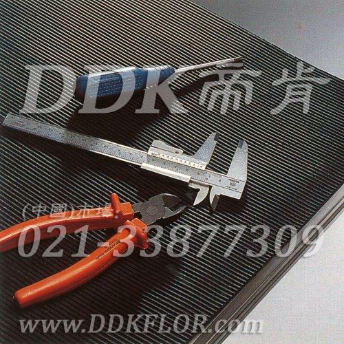 卷材黑色（12）_工廠車間用防滑耐磨地毯樣板圖片,帝肯(DDK)_S450_9979（工業(yè)車間地面防滑材料）效果圖,廠房地毯,廠房地膠,過道地毯,過道地墊,過道防滑墊,工廠車間地板革,維修車間地板,車間地墊,車間地毯,車間地膠墊,車間地面膠皮,車間塑料防滑墊,車間用地板膠,車間防滑地墊,車間防滑墊,車間防砸地板,工廠車間地膠,工業(yè)地毯,工業(yè)地膠,工業(yè)塑料地毯,工業(yè)地墊,工業(yè)地板膠,工業(yè)地板革,工業(yè)耐油地墊,工業(yè)走道地墊,工業(yè)防滑地毯,工業(yè)防滑墊,工廠地墊,工廠地毯,工廠地膠,工廠走道地墊,工業(yè)抗疲勞防滑墊,走道地墊,走道地毯,走道墊,塑料防滑地毯,橡膠地毯,耐壓耐磨地毯,走廊地毯,防滑地毯,防污地毯,防滑毯,防水地毯,防噪聲地毯,通道地毯,經(jīng)濟(jì)型抗疲勞地墊,抗疲勞腳墊,抗疲勞地毯,防疲勞地膠,防疲勞地毯,耐磨地膠,工廠用橡膠地墊,工廠防滑地墊,工廠防滑墊,pvc防滑地毯,pvc防滑地膠,PVC地毯,pvc地膠,pvc塑料地毯,pvc塑膠地毯,流水線地墊