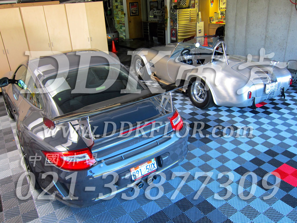 私人車庫地面鋪裝地板材料(3)_灰色樣板圖片,帝肯(DDK)_8100_C618(私人車庫地面材料)效果圖 私人車庫地面鋪裝地板材料(3)_灰色樣板圖片,帝肯(DDK)_8100_C618(私人車庫地面材料)效果圖,別墅私家車庫裝修,車庫pvc地板,車庫地坪,車庫地墊,車庫地板,車庫地膠,車庫塑料地毯,車庫塑膠地板,車庫防滑墊