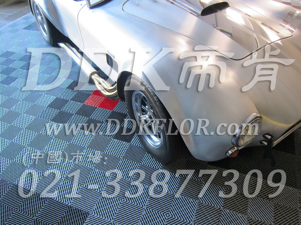 私人車庫地面鋪裝地板材料(6)_灰色樣板圖片,帝肯(DDK)_8100_C618(私人車庫地面材料)效果圖 私人車庫地面鋪裝地板材料(6)_灰色樣板圖片,帝肯(DDK)_8100_C618(私人車庫地面材料)效果圖,別墅私家車庫裝修,車庫pvc地板,車庫地坪,車庫地墊,車庫地板,車庫地膠,車庫塑料地毯,車庫塑膠地板,車庫防滑墊