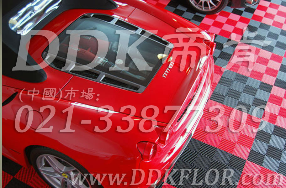 私人車庫地面鋪裝地板材料(15)_灰加紅色組合樣板圖片,帝肯(DDK)_8100_C618(私人車庫地面材料)效果圖 私人車庫地面鋪裝地板材料(15)_灰加紅色組合樣板圖片,帝肯(DDK)_8100_C618(私人車庫地面材料)效果圖,別墅私家車庫裝修,車庫pvc地板,車庫地坪,車庫地墊,車庫地板,車庫地膠,車庫塑料地毯,車庫塑膠地板,車庫防滑墊