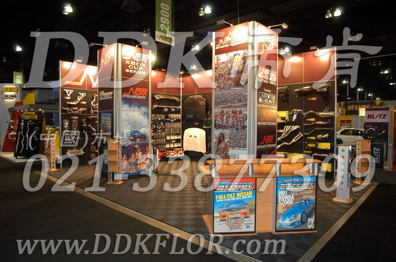 深灰組合安裝(26)_展覽展銷(xiāo)會(huì)展臺(tái)區(qū)地面地板鋪裝材料樣板圖片,帝肯(DDK)_8100_680(展覽地面地板材料)效果圖, 深灰組合安裝(26)_展覽展銷(xiāo)會(huì)展臺(tái)區(qū)地面地板鋪裝材料樣板圖片,帝肯(DDK)_8100_680(展覽地面地板材料)效果圖,會(huì)展地板,可拼接展會(huì)塑膠地板,展會(huì)地板,展會(huì)地膠,展廳塑料格柵,展廳展車(chē)地墊,展臺(tái)地板,展銷(xiāo)會(huì)專(zhuān)用地板