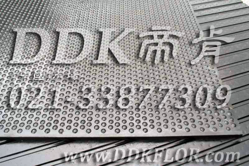 重載區(qū)黑色抗重壓地板,