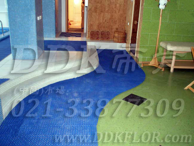 藏藍(lán)色_桑拿休閑池邊防滑鋪地材料(8)樣板圖片,帝肯(DDK)_8200_337效果圖, 藏藍(lán)色_桑拿休閑池邊防滑鋪地材料(8)樣板圖片,帝肯(DDK)_8200_337效果圖,衛(wèi)浴防滑墊,洗浴防滑墊,洗澡間防滑墊,浴室pvc格柵地板,浴室地墊,浴室地板,浴室地板磚,浴室地毯,浴室地磚,浴室地膠,浴室墊,浴室防滑地墊,浴室防滑地板,浴室防滑地磚,浴室防滑地膠,浴室防滑墊,浴室防滑疏水磚,浴池防滑地墊,浴池防滑墊,淋浴房防滑墊