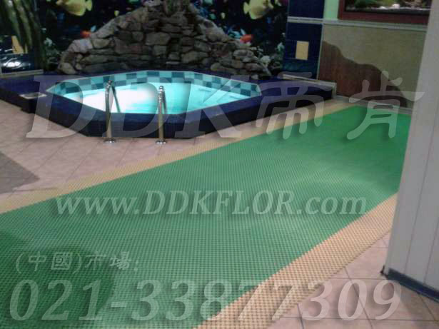綠色_桑拿休閑池邊防滑鋪地材料(12)樣板圖片,帝肯(DDK)_8200_337效果圖 綠色_桑拿休閑池邊防滑鋪地材料(12)樣板圖片,帝肯(DDK)_8200_337效果圖,衛(wèi)浴防滑墊,洗浴防滑墊,洗澡間防滑墊,浴室pvc格柵地板,浴室地墊,浴室地板,浴室地板磚,浴室地毯,浴室地磚,浴室地膠,浴室墊,浴室防滑地墊,浴室防滑地板,浴室防滑地磚,浴室防滑地膠,浴室防滑墊,浴室防滑疏水磚,浴池防滑地墊,浴池防滑墊,淋浴房防滑墊