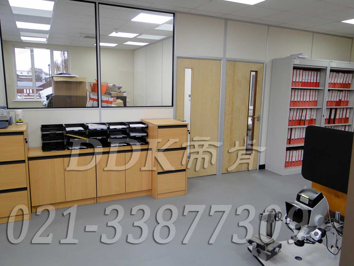 辦公室室內(nèi)裝修地板磚_顏色灰樣板圖片,帝肯(DDK)_2000_8850(辦公室地板裝修材料)效果圖 辦公室室內(nèi)裝修地板磚_顏色灰樣板圖片,帝肯(DDK)_2000_8850(辦公室地板裝修材料)效果圖,辦公室pvc地板,辦公室地板,辦公室地板磚,辦公室地板膠,辦公室地膠,辦公室塑膠地板,辦公室片材地板,室內(nèi)地板,室內(nèi)地膠,室外地坪