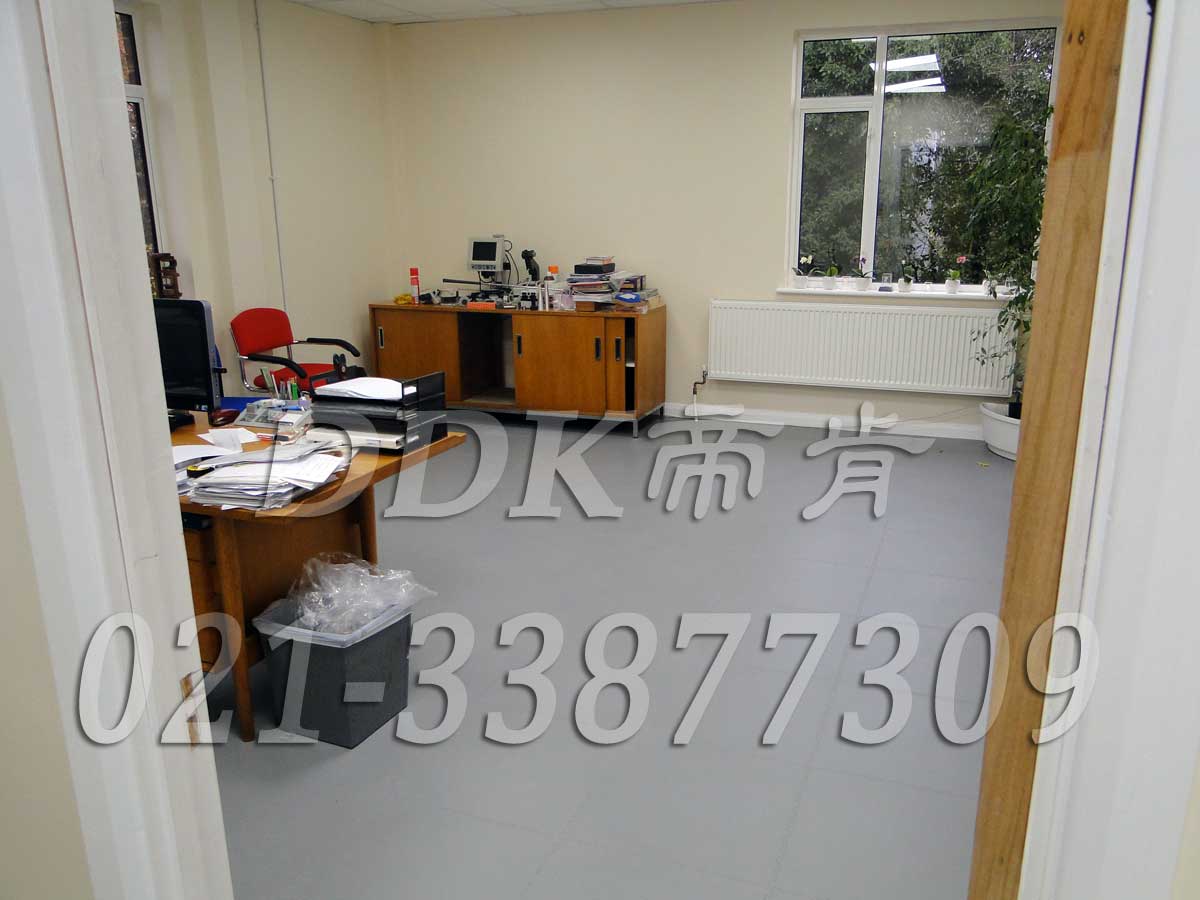 辦公室地板磚_平紋_吸音減噪_錫灰顏色樣板圖片,帝肯(DDK)_2000_8850(辦公室地板裝修材料)效果圖 辦公室地板磚_平紋_吸音減噪_錫灰顏色樣板圖片,帝肯(DDK)_2000_8850(辦公室地板裝修材料)效果圖,辦公室pvc地板,辦公室地板,辦公室地板磚,辦公室地板膠,辦公室地膠,辦公室塑膠地板,辦公室片材地板,室內(nèi)地板,室內(nèi)地膠,