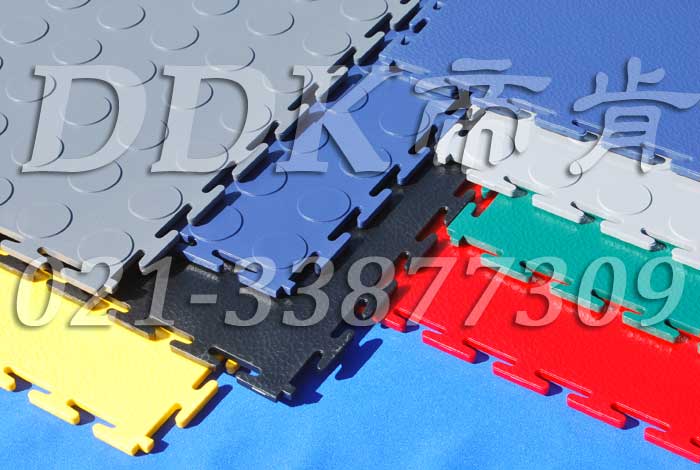 銀灰色_水藍(lán)_黑色_紅色等_PVC塑膠鎖扣型地板樣板圖片,帝肯(DDK)_2000(PG|派奇)效果圖 銀灰色_水藍(lán)_黑色_紅色等_PVC塑膠鎖扣型地板樣板圖片,帝肯(DDK)_2000(PG|派奇)效果圖,安全通道用地板,工業(yè)pvc地板,pvc工業(yè)地板,工業(yè)地板磚,工業(yè)地板,工業(yè)地板膠,工業(yè)地膠,工業(yè)塑膠地板,工業(yè)橡膠地板,工業(yè)防滑墊,pvc承重地板,耐重壓地板,工廠車間地膠,工廠車間地板革,車間pvc地板,車間塑膠地板,車間用地板膠,車間地板磚,車間地板,車間防砸地板,車間地膠墊,車間地面膠皮,倉(cāng)庫(kù)防潮地膠,倉(cāng)庫(kù)地板,防潮地板,防潮板,塑料拼裝地板,塑料拼接地板,塑料橡膠地毯,塑料地板,叉車地板