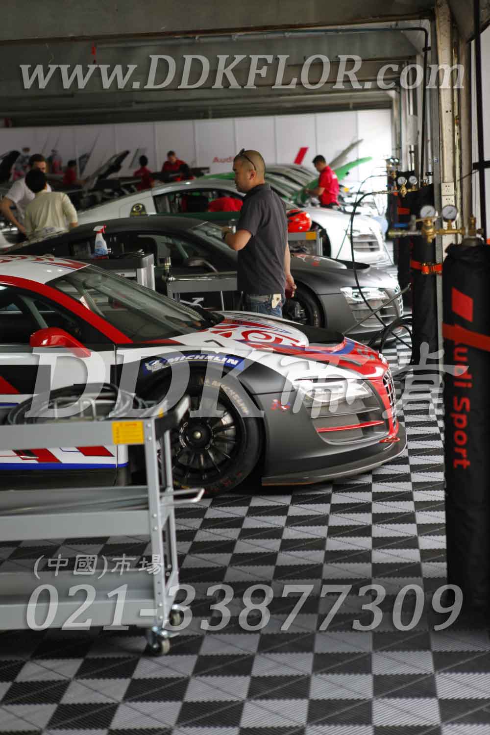 6-F1珠海站汽車維護區(qū)專用黑色抗壓地板樣板圖片,帝肯(DDK)_8100_6008（賽車P房帳篷地板）效果圖，帳篷地膠