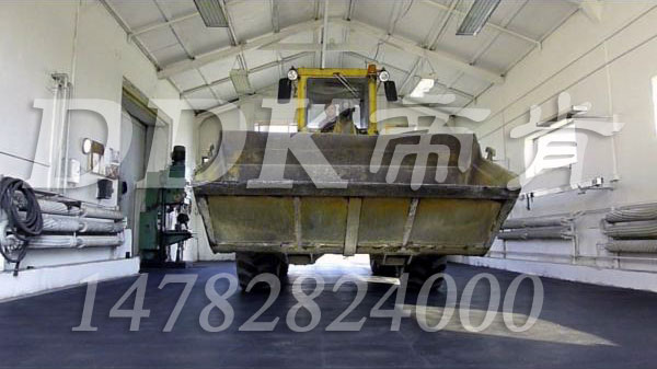【重型防壓耐沖擊地板保護材料】過重車的工廠樓面過道怎么處理？樣板圖片,帝肯(DDK)_2000_9979(工業(yè)廠房車間地面材料)效果圖,pvc承重地板,承重地磚,承重地膠墊,耐重壓地板,重型地板,抗壓地板,耐壓地膠,耐壓地磚,耐壓地板
