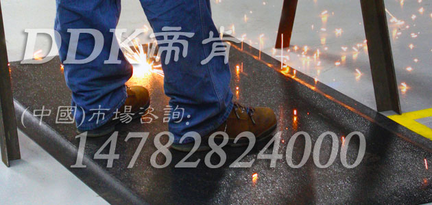 【防火防滑地膠】耐油防滑、耐磨耐燙的防火pvc地毯提供定制生產(chǎn)