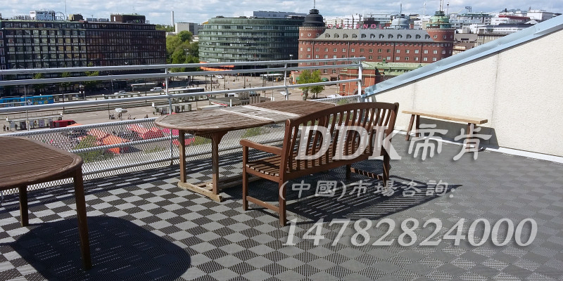 樓頂露臺地面鋪什么好？