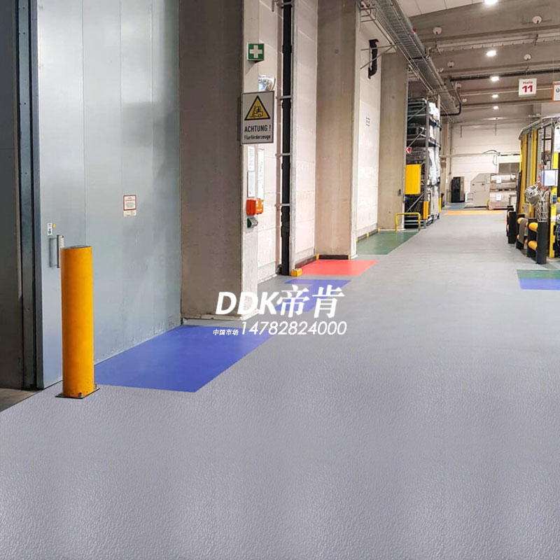 工廠車間用重型地膠DDK-Dx增強型系列：打造堅固耐用的工業(yè)地面解決方案