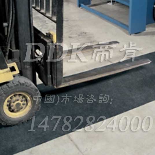 防塵吸灰通道地毯 車(chē)輪吸塵防臟 經(jīng)濟(jì)型防污染地面保護(hù)墊，叉車(chē)地墊,叉車(chē)地板,叉車(chē)地膠墊,刮泥除塵地墊,入口防塵地墊,吸水吸塵地墊,吸塵地毯,三合一除塵墊,防塵地墊,防塵墊,門(mén)口除塵地墊,門(mén)口防塵地毯,門(mén)口防塵地墊,門(mén)口防塵墊,防塵防污地墊,防塵防滑地墊,門(mén)口地面除塵刷,防滑除塵地墊,除塵地毯,除塵墊,除塵腳墊,吸水地墊,吸水地毯,吸濕墊,工業(yè)吸油地墊