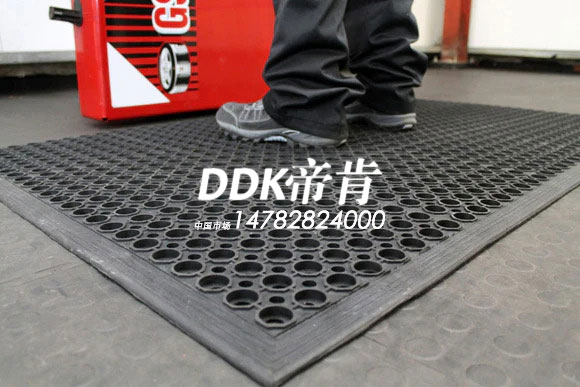 圓孔橡膠墊碎屑收集墊，多空橡膠墊，防滑橡膠墊，90 厘米X150 厘米防滑地墊，橡膠抗疲勞地墊