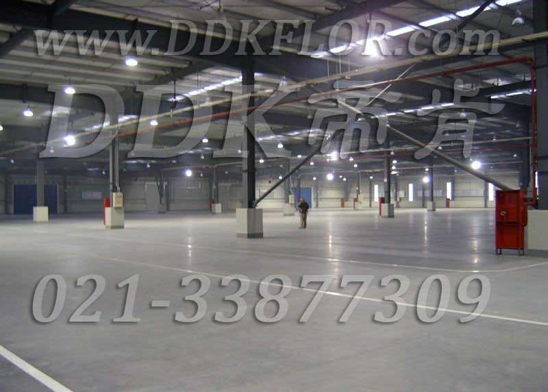 抽絲剝繭剖析金剛砂耐磨地坪的優(yōu)點(diǎn)和缺點(diǎn)。